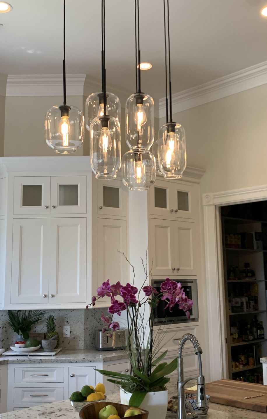 Elegant 7-Light Modern Cluster Pendant Chandelier with Hand-Blown Clear Glass Shades